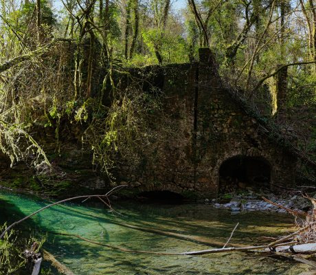 Mochignano Chiesa - Vecchio mulino e torrente